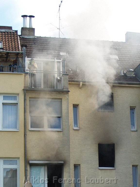 Brand Wohnung mit Menschenrettung Koeln Vingst Ostheimerstr  P020.JPG